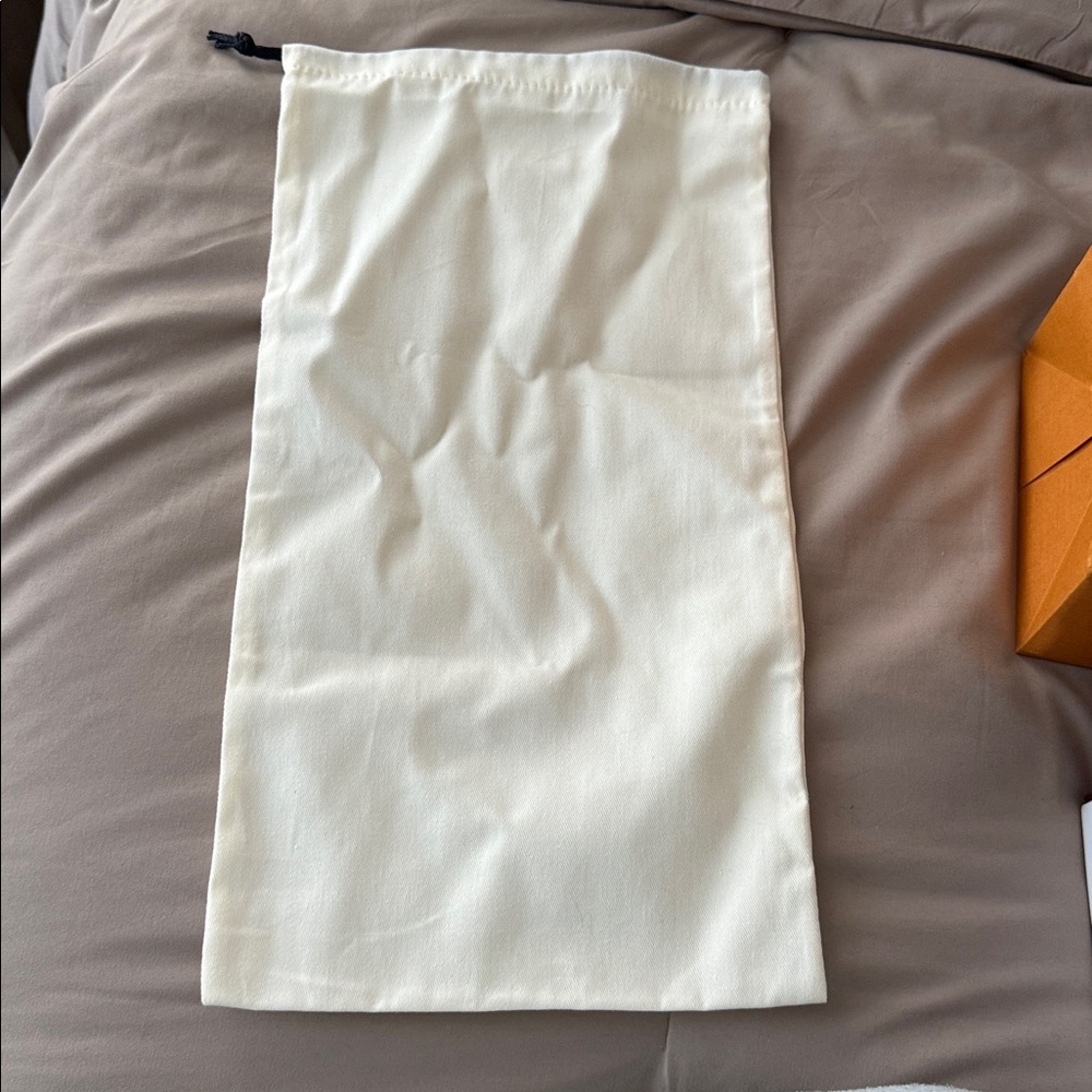 Fendi Ivory Storage Pouch - Picture 2 of 2